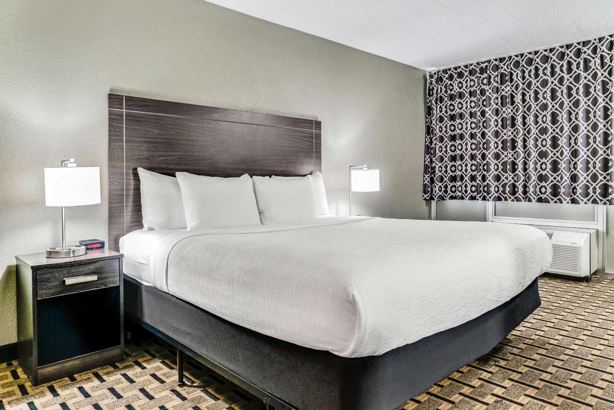 Quality Inn Detroit Downtown Extérieur photo